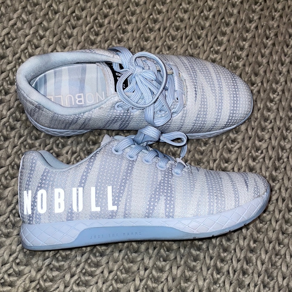Weight lifting shoes